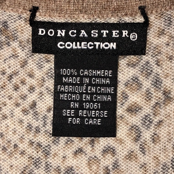 DONCASTER COLLECTION—SO SOFT CASHMERE, SNAKESKIN PRINT TANK—ABSOLUTELY GORGEOUS - Picture 6 of 8